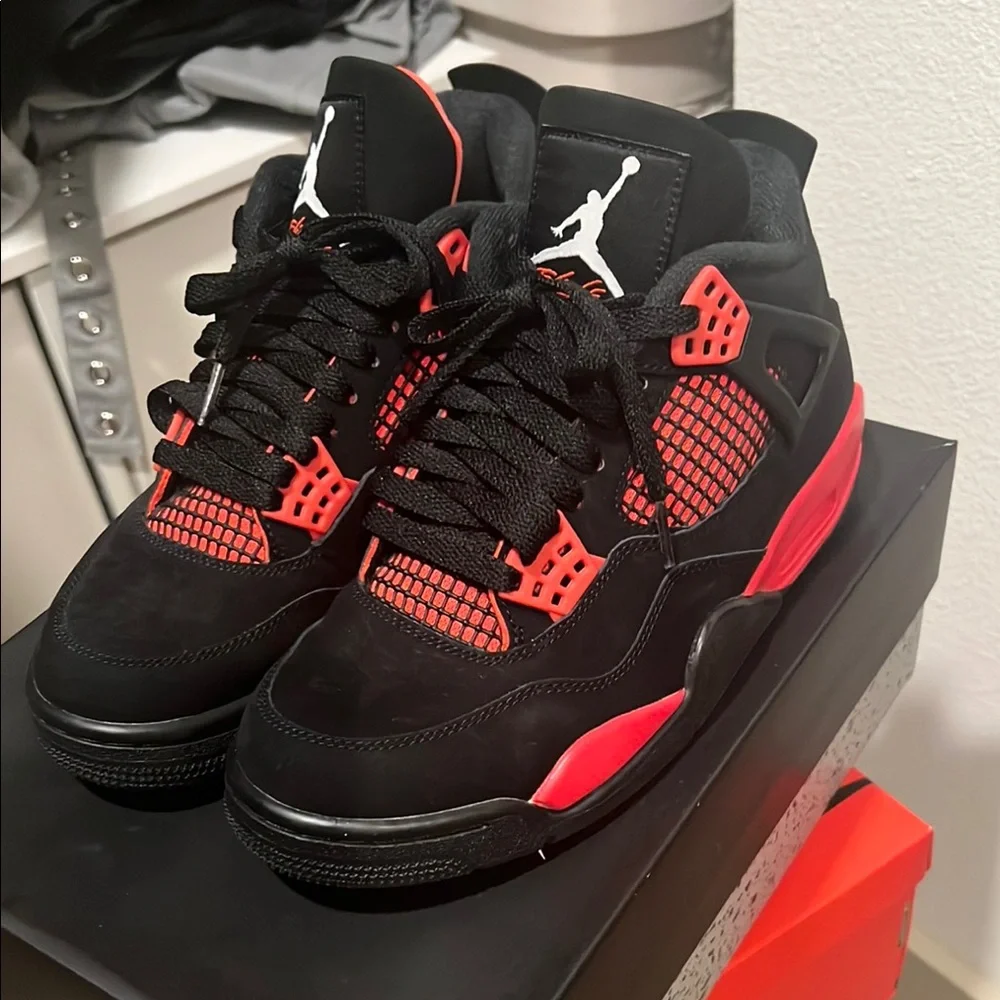 Jordan 4s Red Thunder